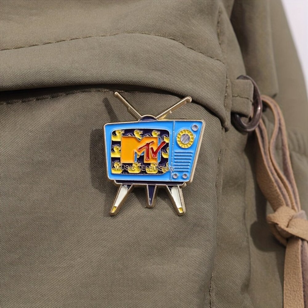 MTV OIL DRIPPED ENAMEL PIN LAPEL PIN BROOCH NWT - Picture 5 of 12